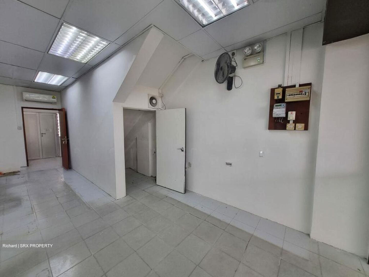 Serangoon North Avenue 1 (D19), Retail #519165621
